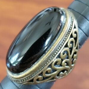 Faux Onyx and Brass Filigree Statement Ring ~ SIZE 7.5